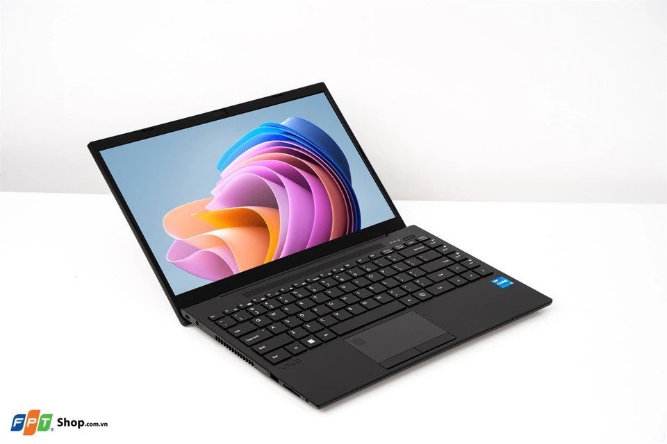 VAIO FE14 với thiết kế tối giản, sang trọng và chân đế tự động nâng