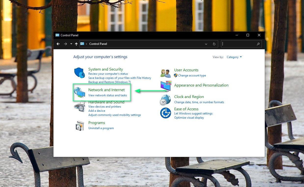 Vào Control Panel trên Windows 7