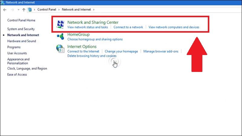 Vào Network and Sharing Center trên Windows 7