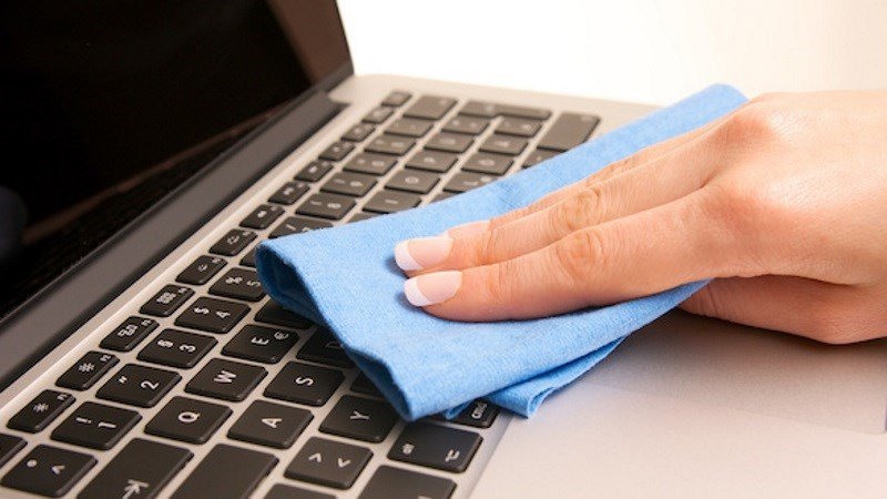 Vệ sinh định kỳ giúp pin laptop Asus sử dụng được máy tính ổn định hơn