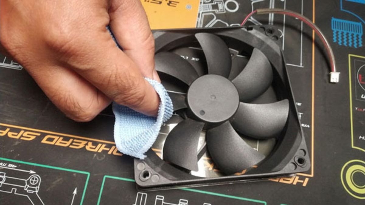 Vệ sinh hệ thống làm mát laptop