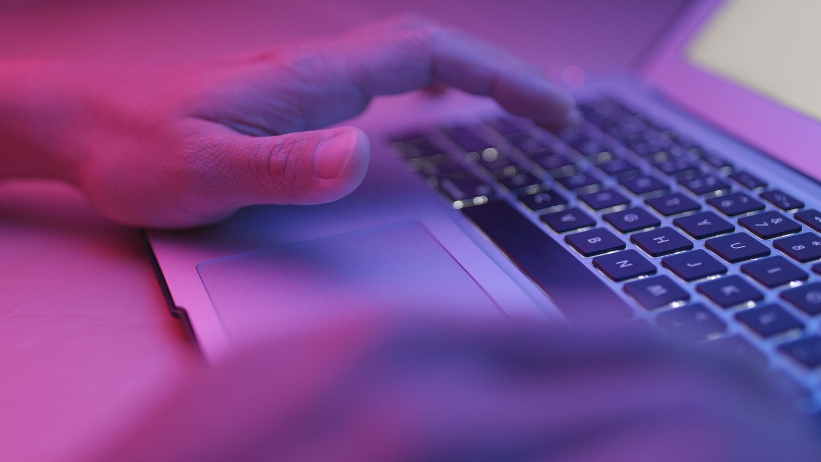 Vô tình bật tính năng khóa bàn phím