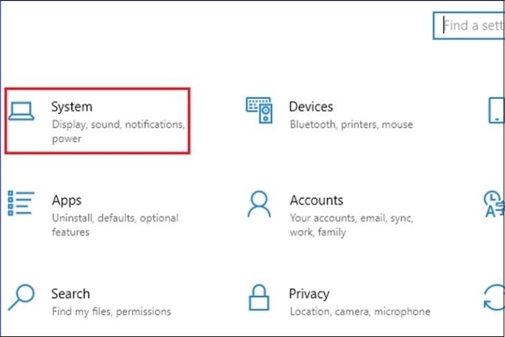 Xác minh cấu hình thực tế là kinh nghiệm mua laptop cũ cần thiết