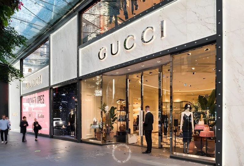 Gucci của nước nào? Hé lộ nguồn gốc thương hiệu thời trang xa xỉ Bộ sưu tập thời trang Gucci đầy màu sắc và sáng tạo