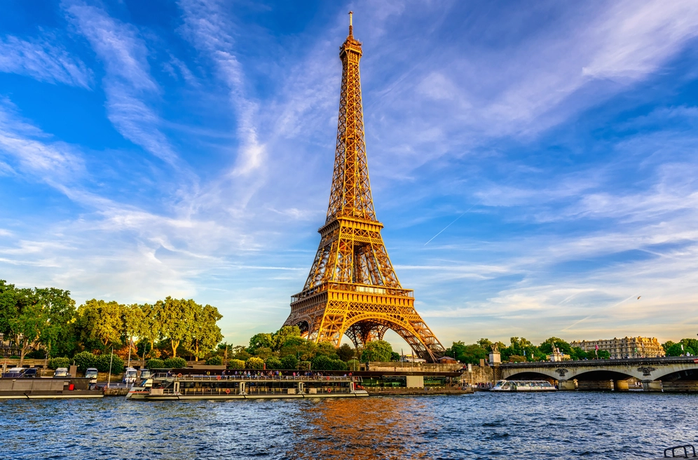 Tháp Eiffel ở nước nào? Khám phá biểu tượng Paris 2026 Cận cảnh cấu trúc Tháp Eiffel