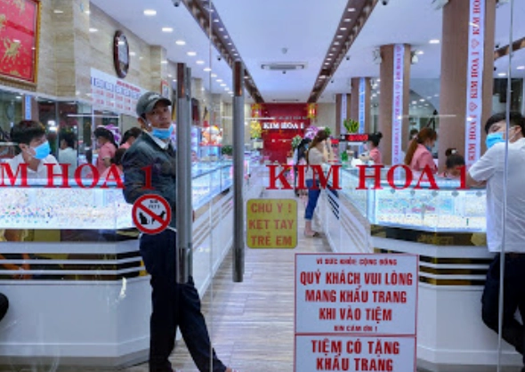 Cận cảnh một mẫu nhẫn cưới tại Tiệm Vàng Kim Hoa