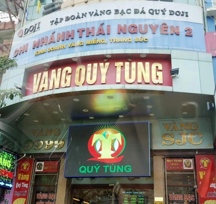Cận cảnh những thỏi vàng 9999