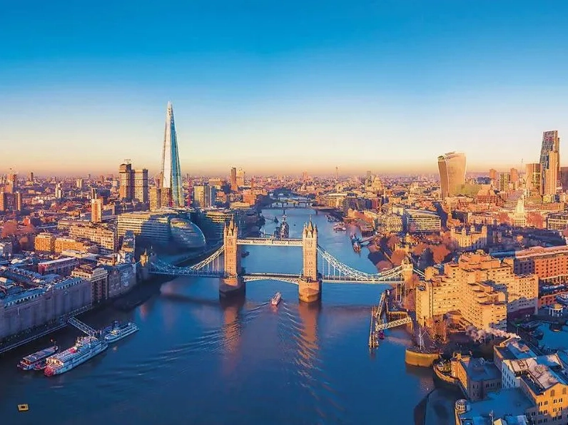 London Ở Nước Nào? Khám Phá Thủ Đô Vương Quốc Anh Cầu Tháp London lung linh về đêm