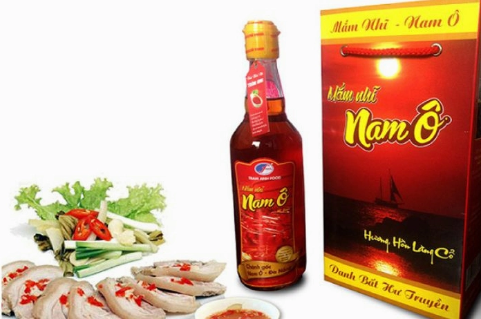 Nước mắm Nam Ô: Đặc sản nổi tiếng của vùng đất nào? Chai nước mắm Nam Ô đặc sản Đà Nẵng