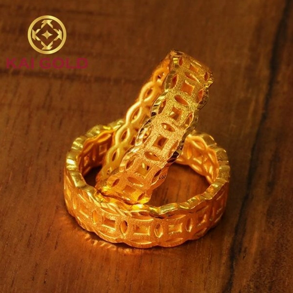 Giá Nhẫn Kim Tiền Vàng 9999 Cập Nhật 2026 & Phân Tích Chi tiết chạm khắc trên nhẫn kim tiền vàng 9999