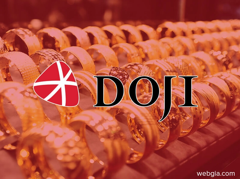 Cửa hàng vàng Doji trưng bày sản phẩm