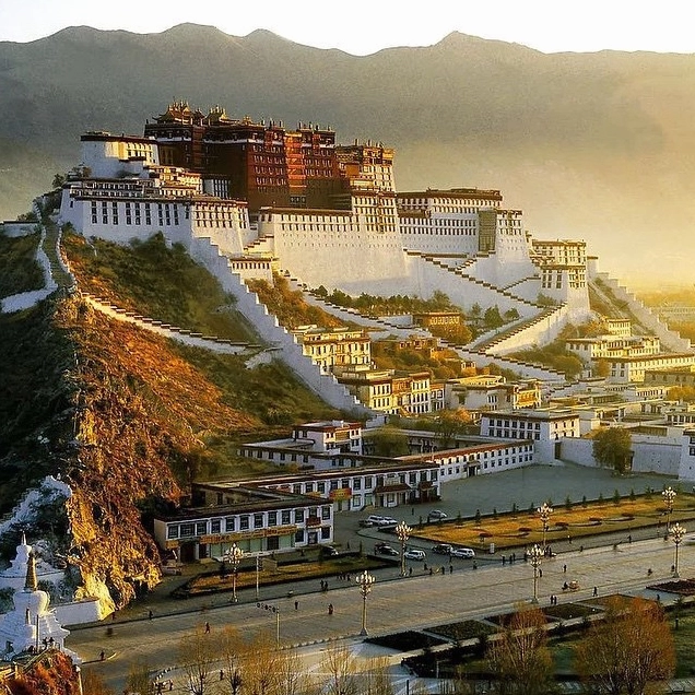 Tây Tạng là nước nào? Giải mã lịch sử và vị thế địa chính trị Cung điện Potala, biểu tượng của Tây Tạng