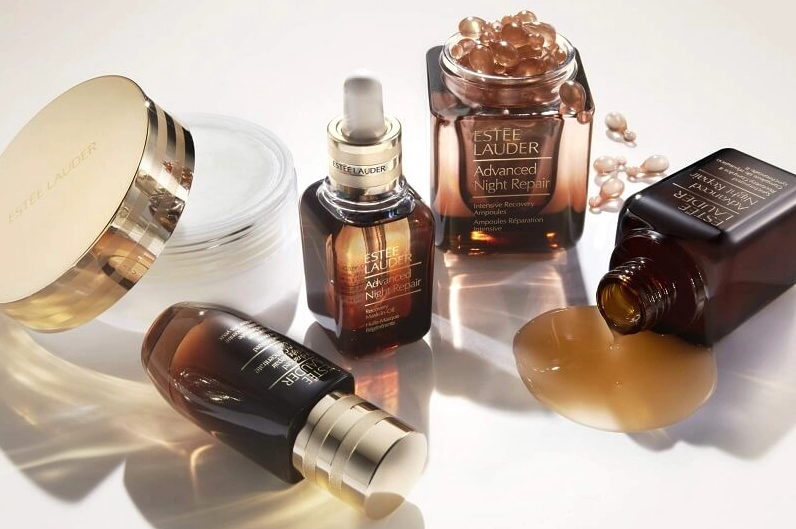 estee-lauder-cua-nuoc-nao-kham-pha-hanh-trinh-thuong-hieu-ty_907