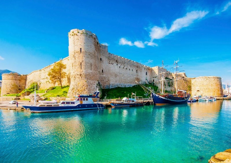 Cyprus Là Nước Nào? Khám Phá Đảo Quốc Địa Trung Hải Hình ảnh tổng quan về đảo Cyprus