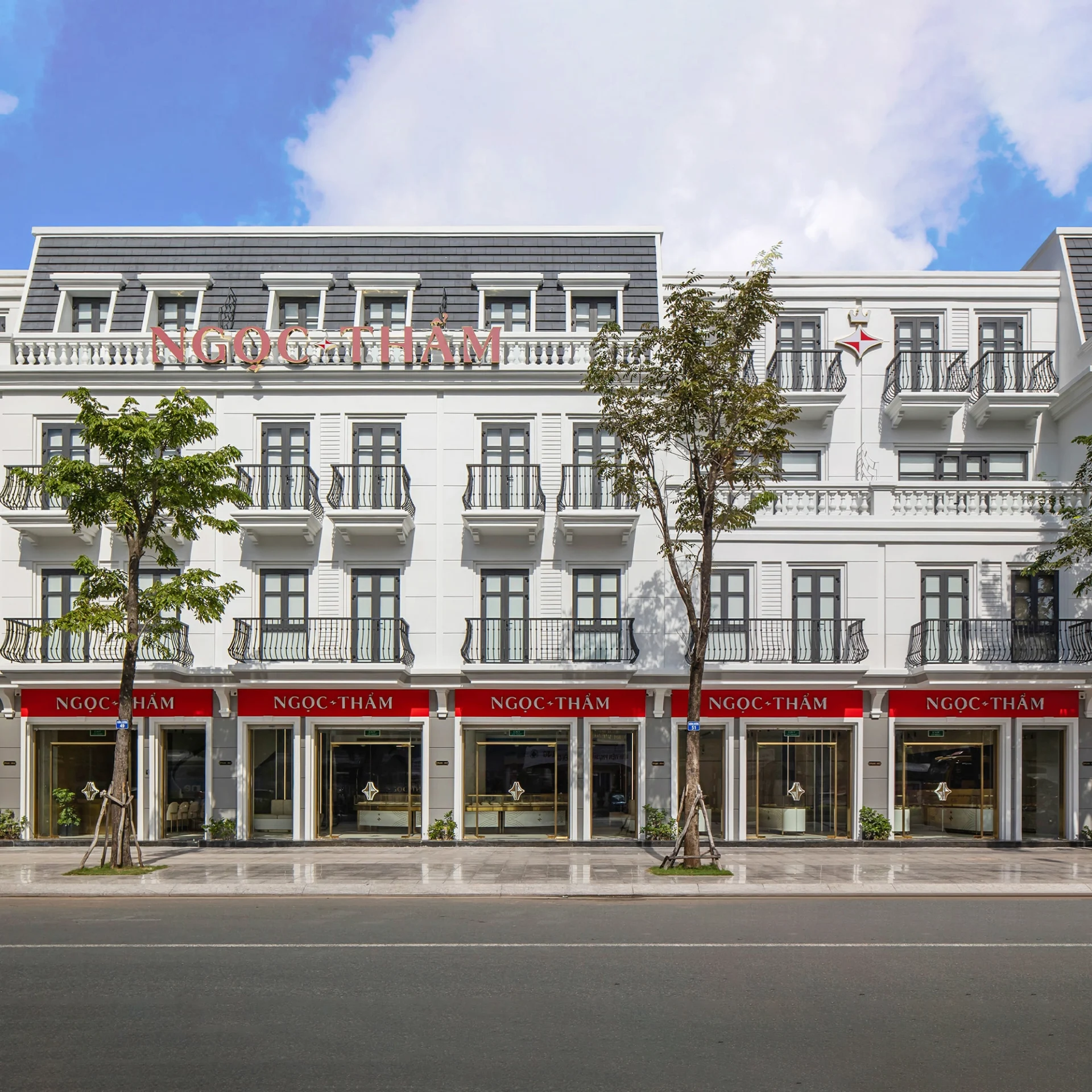 Không gian sang trọng của Tiệm Vàng Ngọc Thẩm Mỹ Thọ