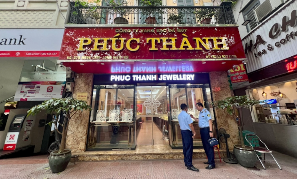 Kim cương lấp lánh trong thiết kế Vàng Phúc Thành Ngọc Lâm