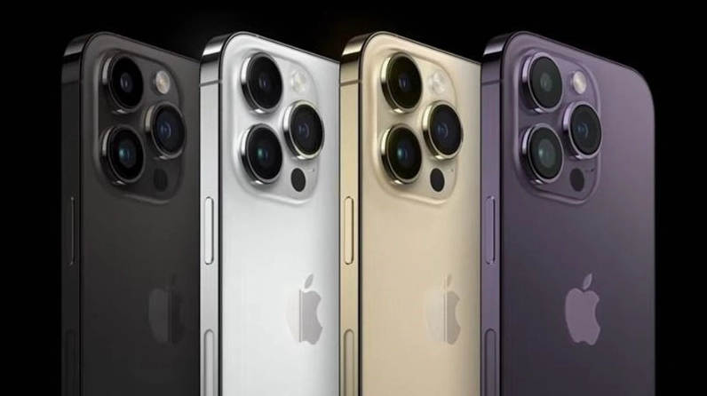 Logo Apple trên nền trắng