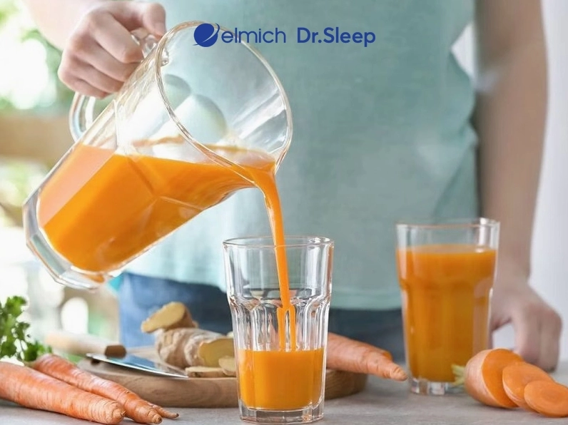 Ly nước ép cà rốt tươi ngon