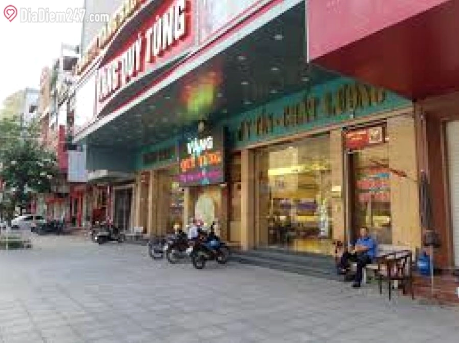 Tiệm Vàng Quý Tùng Thái Nguyên: Uy tín và Chất lượng Vượt Thời Gian Mẫu nhẫn cưới vàng trắng đính kim cương tại Tiệm Vàng Quý Tùng Thái Nguyên