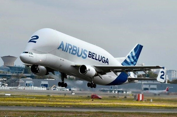 Airbus của nước nào? Hé lộ bí mật tập đoàn hàng không châu Âu Máy bay Airbus A380 trên bầu trời