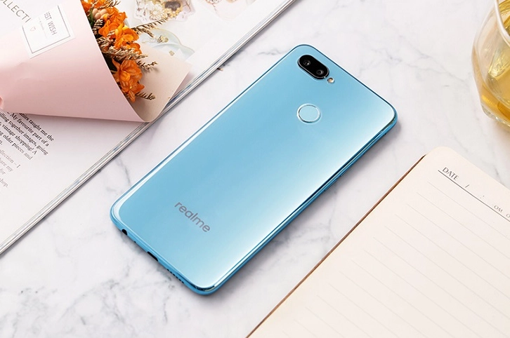 Realme của nước nào? Hé lộ nguồn gốc và sự thật bất ngờ Một mẫu điện thoại Realme màu xanh