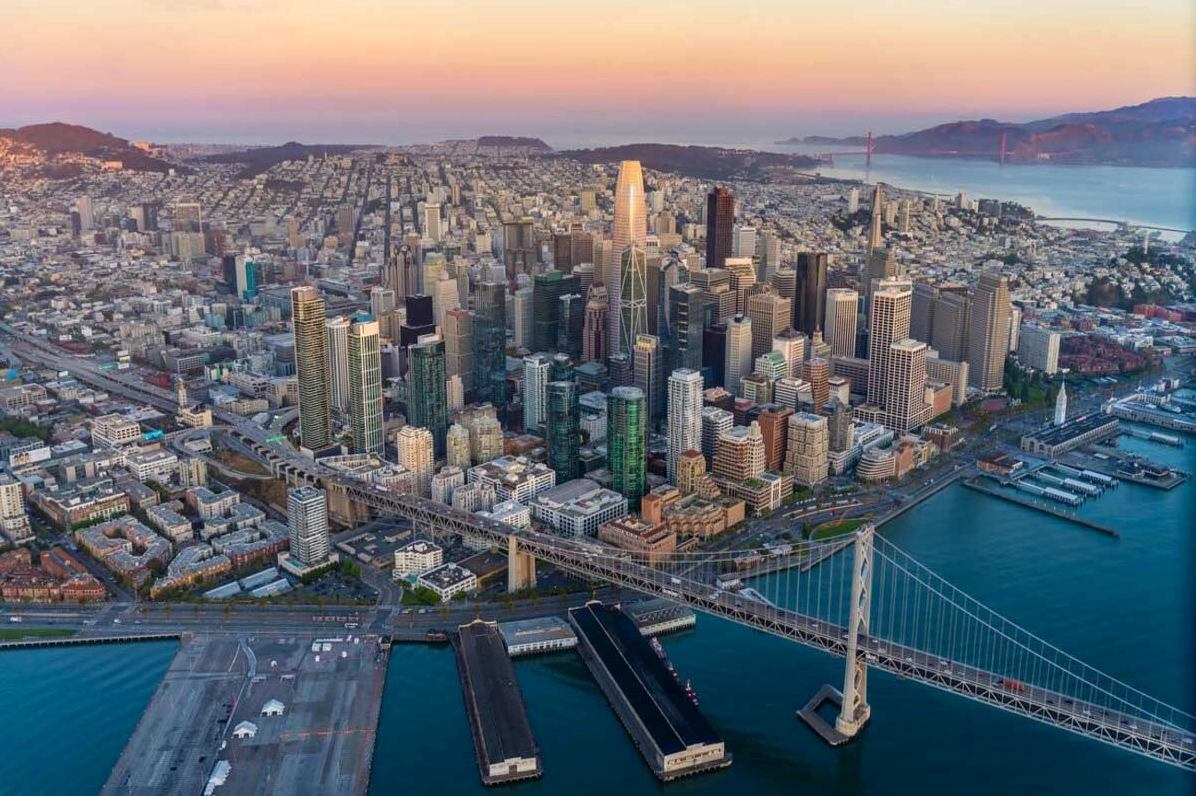 San Francisco ở nước nào? Khám phá thành phố đáng sống nhất 2026 Quang cảnh thành phố San Francisco nhìn từ xa