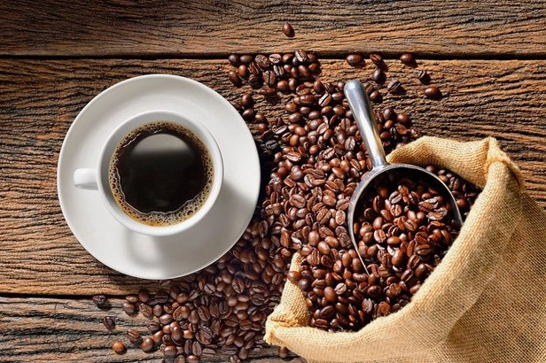 Nguồn Gốc Cà Phê Espresso: Hành Trình Từ Ý Đến Toàn Cầu Quy trình pha chế espresso chuyên nghiệp