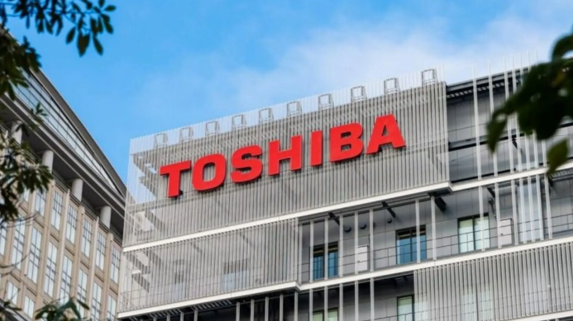 Toshiba của nước nào? Lịch sử và sự thật bất ngờ (2026) Showroom trưng bày sản phẩm Toshiba