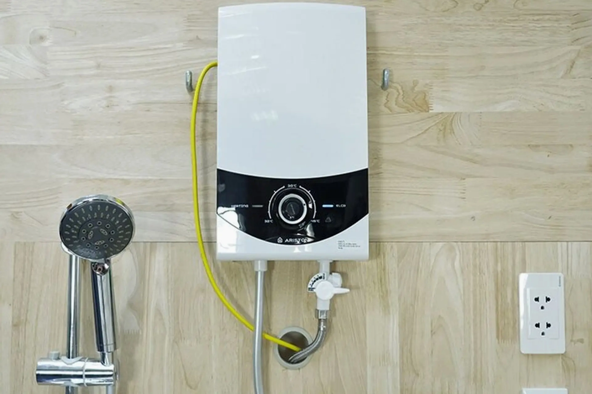 Máy Nước Nóng Trực Tiếp Loại Nào Tốt Nhất 2026? So sánh các loại máy nước nóng trực tiếp