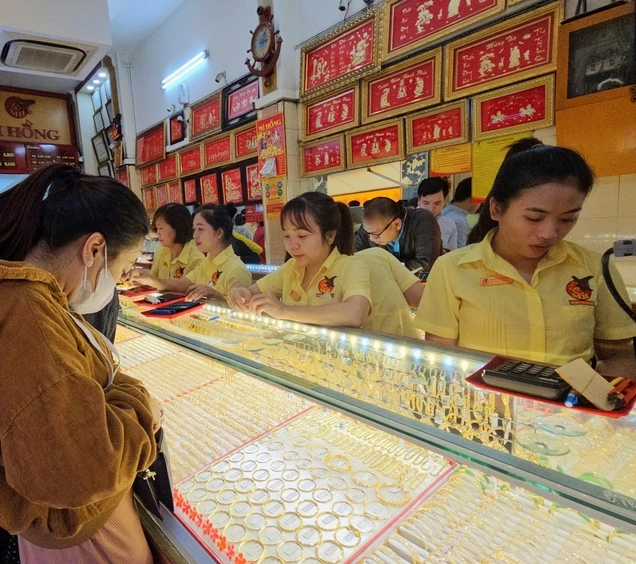 Sự biến động của giá vàng Mi Hồng SJC