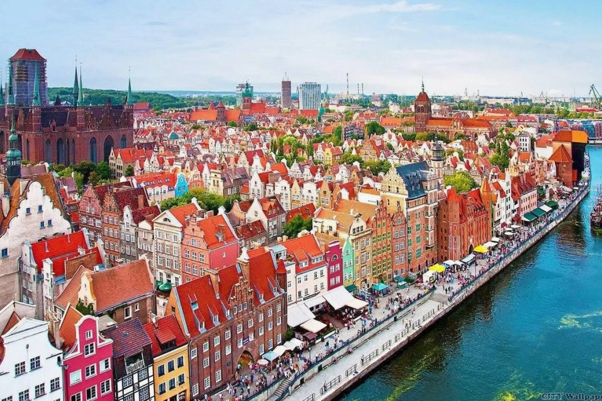 Made in Poland là nước nào? Khám phá nguồn gốc & tiềm năng 2026 Thành phố Warsaw, Ba Lan