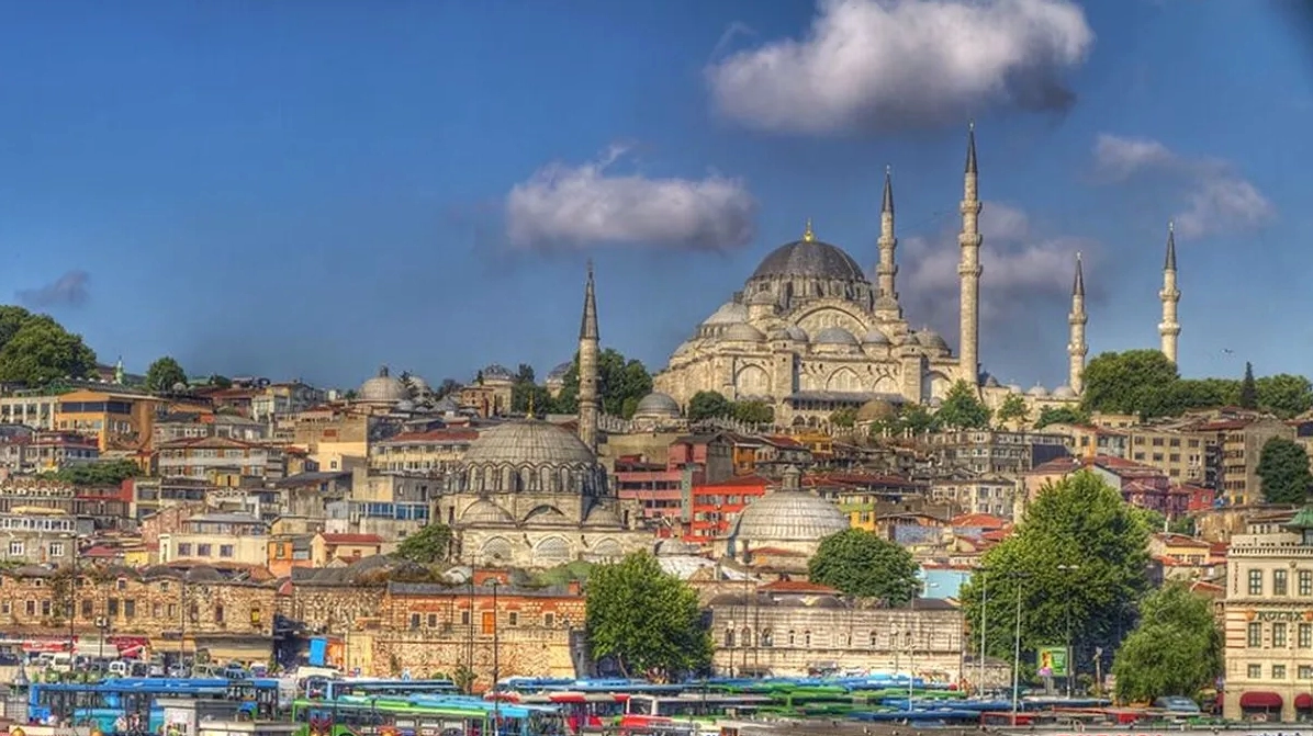 thu-o-nuoc-nao-nam-tren-hai-chau-luc-he-lo-bi-an-istanbul_731