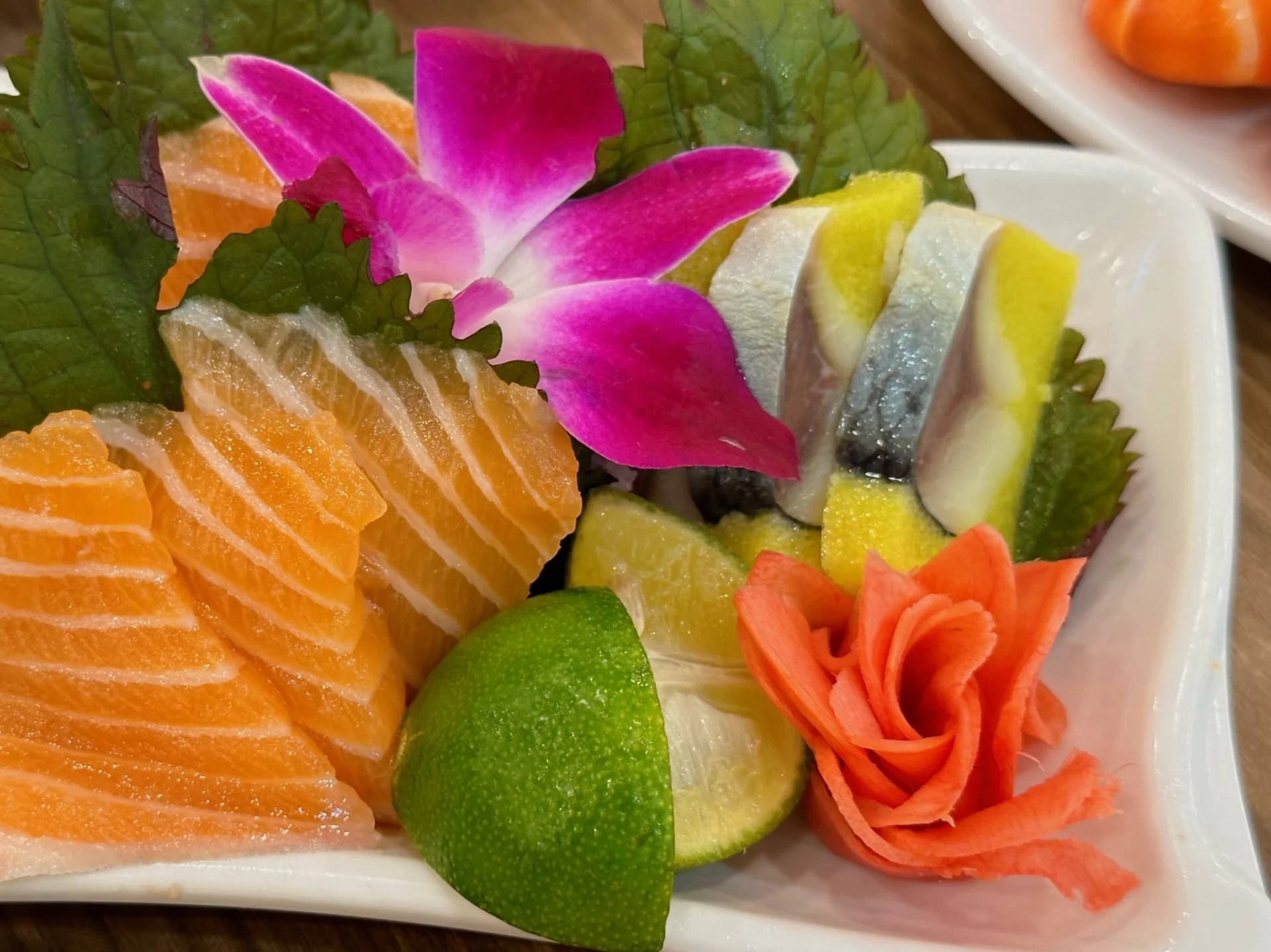 Thưởng thức Gari cùng sushi