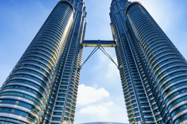 Kuala Lumpur của nước nào? Giải mã Thủ đô Xứ sở Mã Lai Tòa nhà Petronas Twin Towers biểu tượng của Kuala Lumpur
