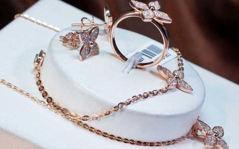 Vàng hồng là gì và ứng dụng trong trang sức