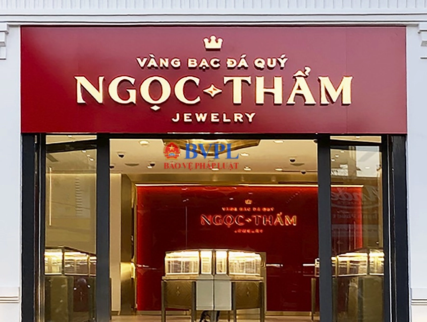 Vẻ đẹp sang trọng của trang sức vàng ngọc