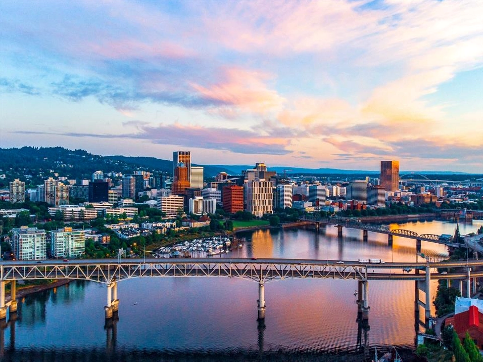 Xe bán đồ ăn (food cart) đa dạng tại Portland