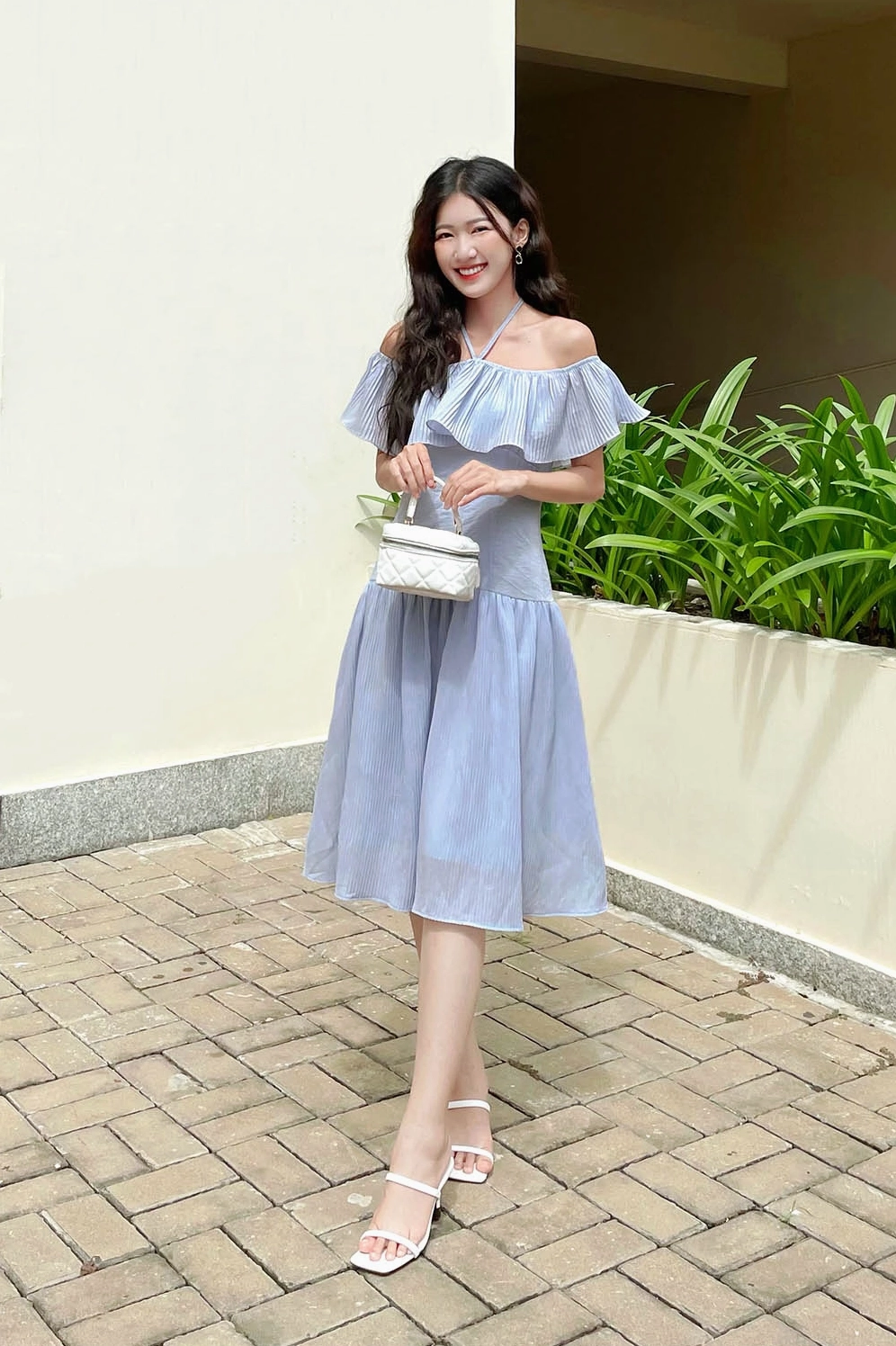 Đầm trễ vai dáng xòe thanh lịch