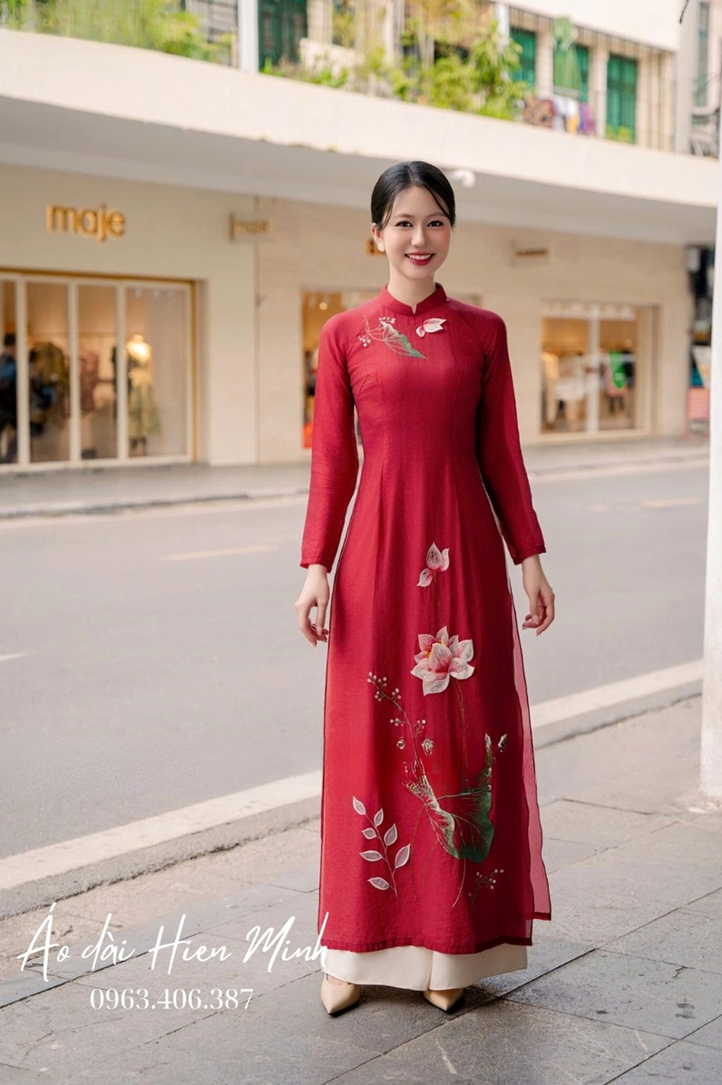Áo Dài Hoa Sen 2026: Biểu Tượng Thanh Thoát và Sang Trọng Áo dài cách tân họa tiết hoa sen