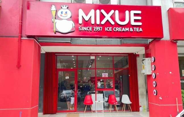 Cửa hàng Mixue đông đúc