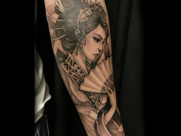 Hình xăm Geisha duyên dáng