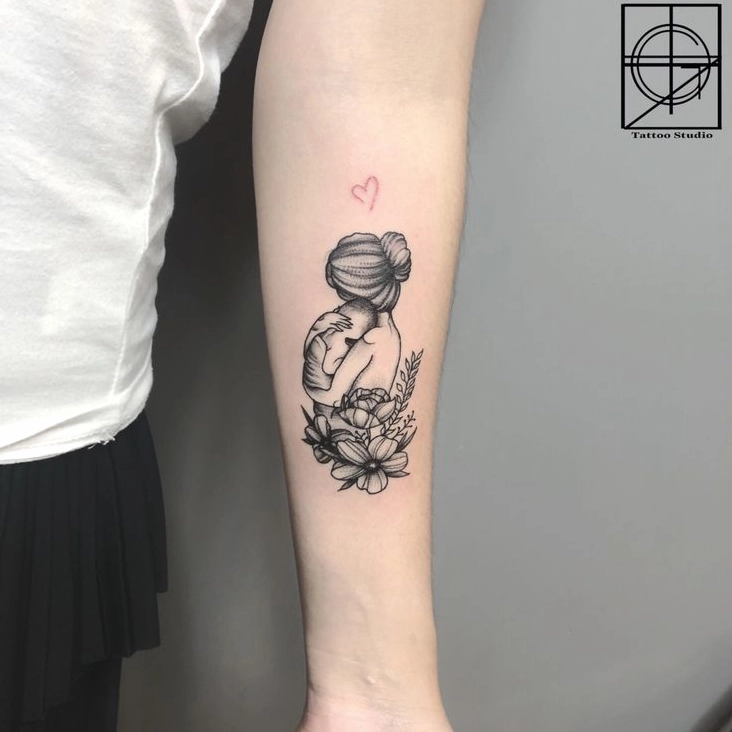 Hình Xăm Mẹ Và Con: Biểu Tượng Vĩnh Cửu Của Tình Yêu Thương Hình xăm mẹ và con theo phong cách màu nước