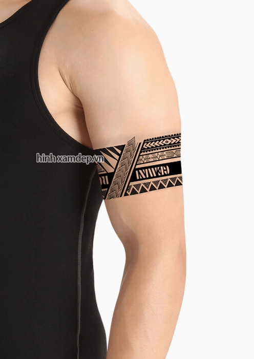 Xăm Vòng Tay: Ý Nghĩa, Phong Cách và Xu Hướng Tattoo 2026 Hình xăm vòng tay phong cách Maori