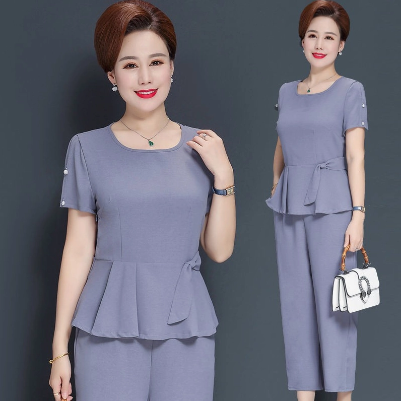 Đồ bộ kiểu dáng pyjama lụa sang trọng, thanh lịch