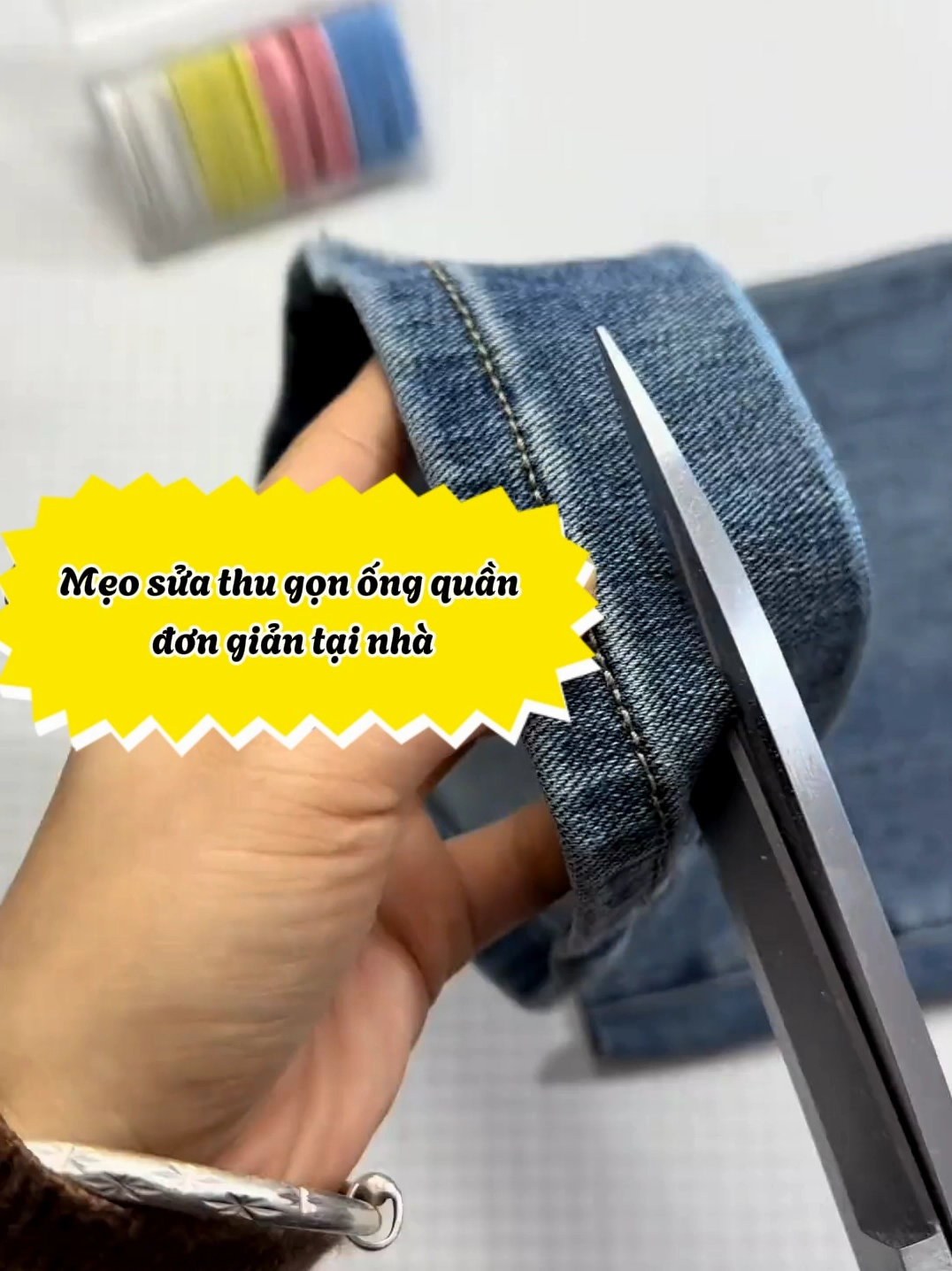 Phong cách quần jean tua rua cá tính