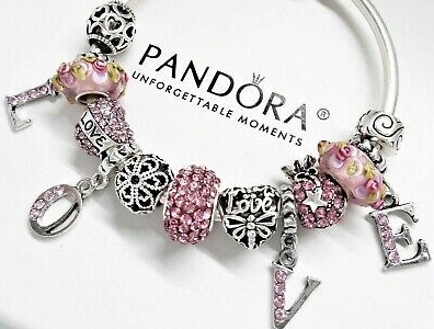 Vòng charm Pandora nổi tiếng